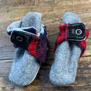 Robeez‎ Baby shoes size 0-3 mo